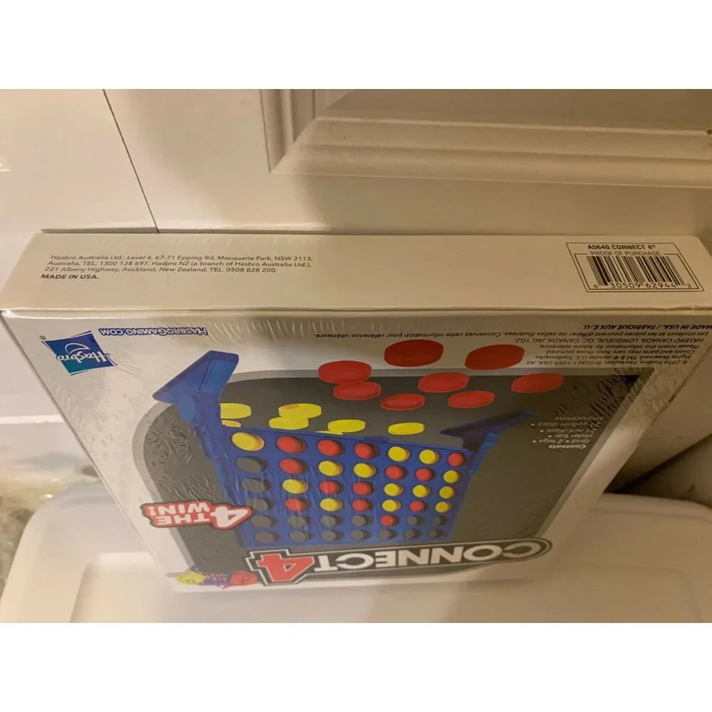 New Connect 4 Game Four In A Row Checkers Hasbro 2016 Family Fun Sealed‎